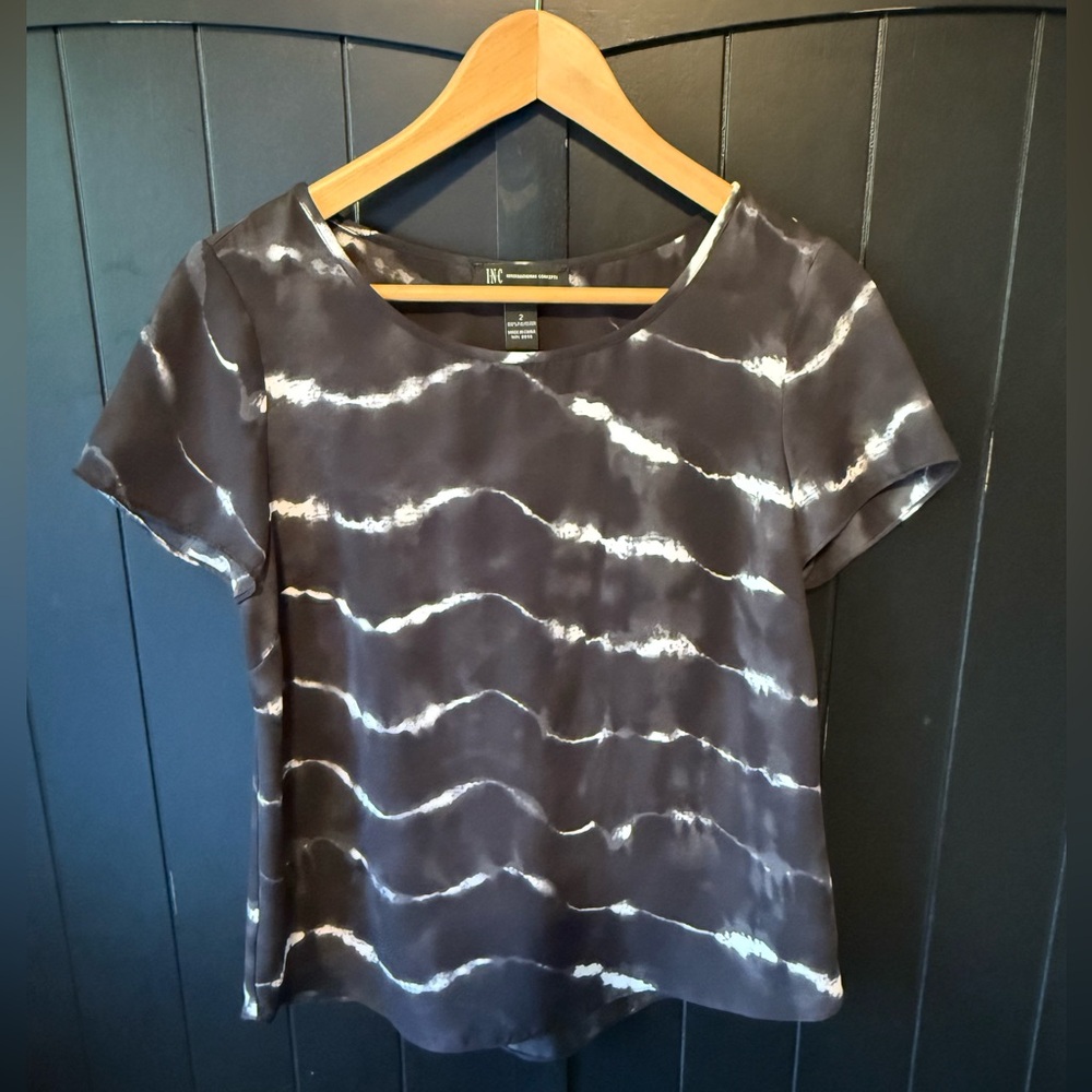 INC International Concepts Black and White Short Sleeve Top